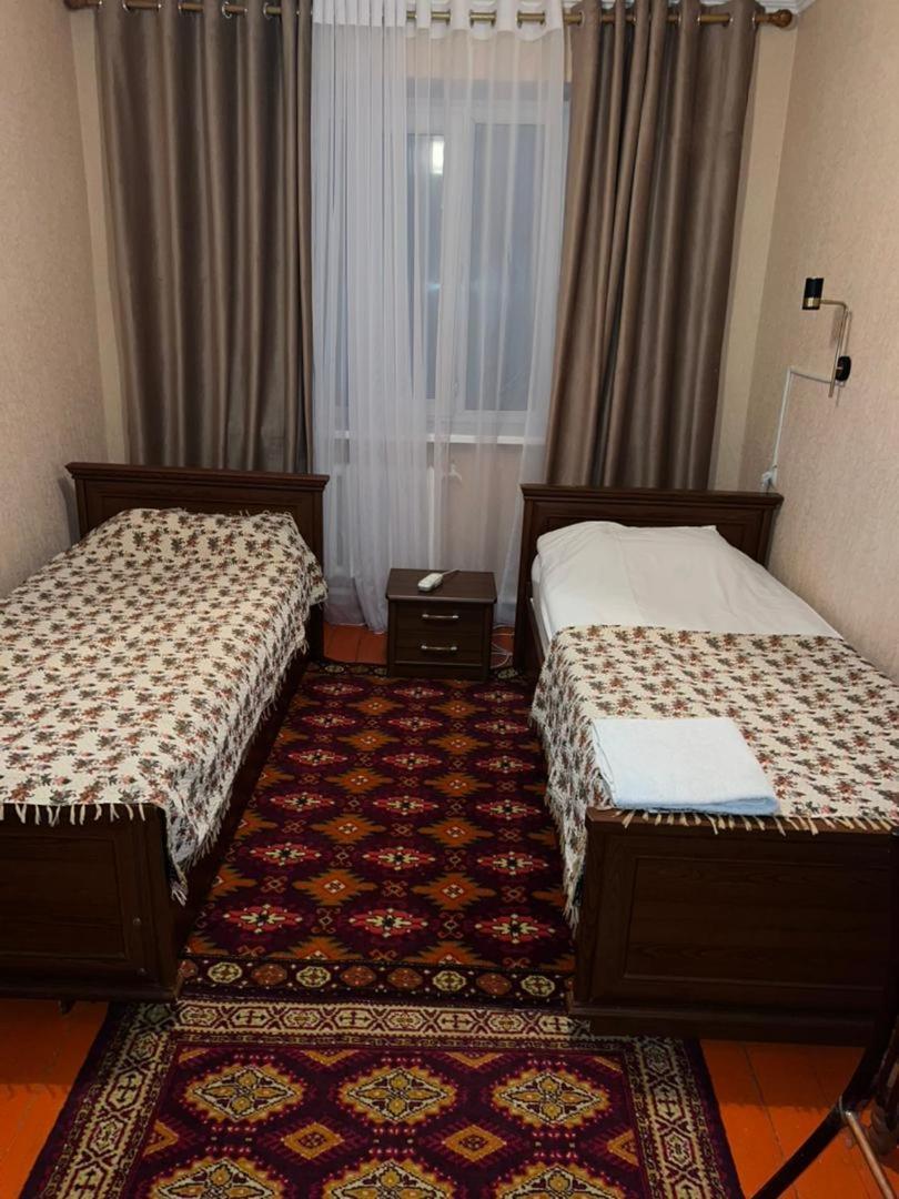 Baktygul Guesthouse Naryn Buitenkant foto
